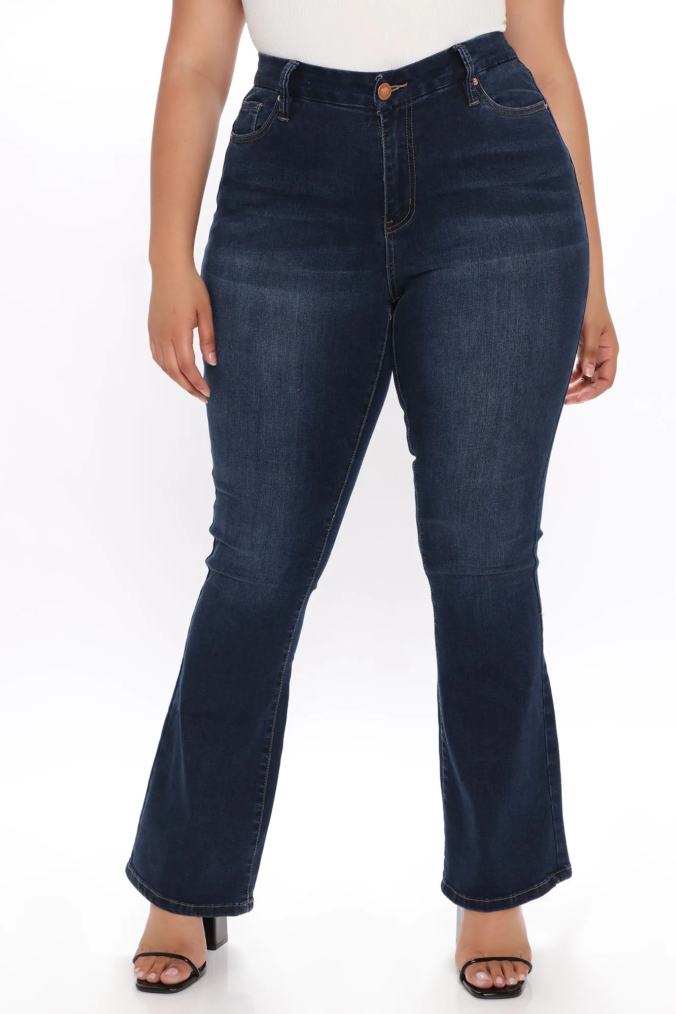 Avelina Curvy Fit Flare Jeans - Dark Wash