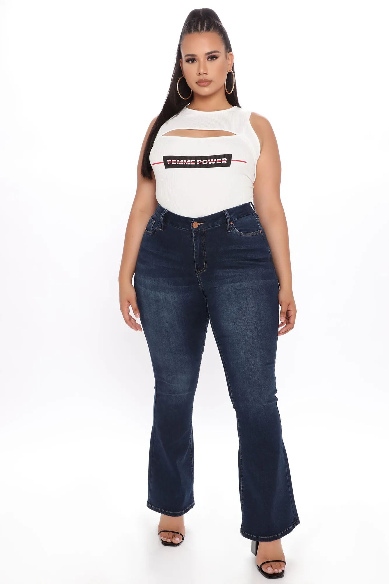 Avelina Curvy Fit Flare Jeans - Dark Wash